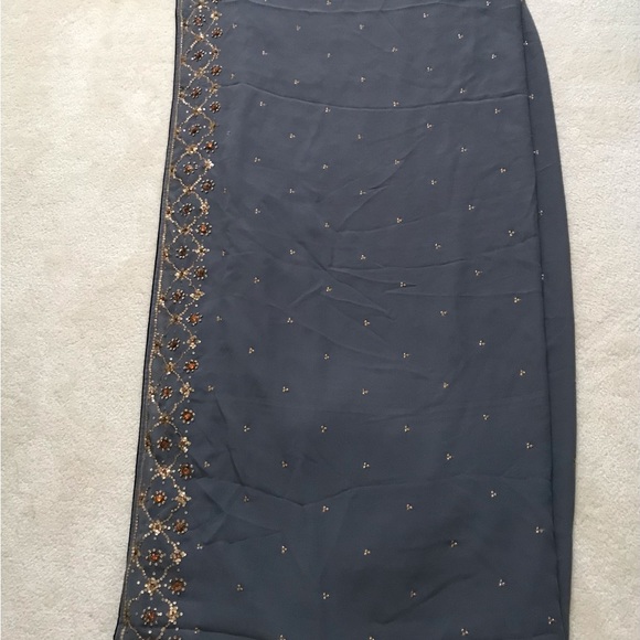 New Gray Saree - Picture 3 of 10